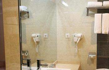 Juzhiyuan Chain Hotel Gongming ภายนอก รูปภาพ